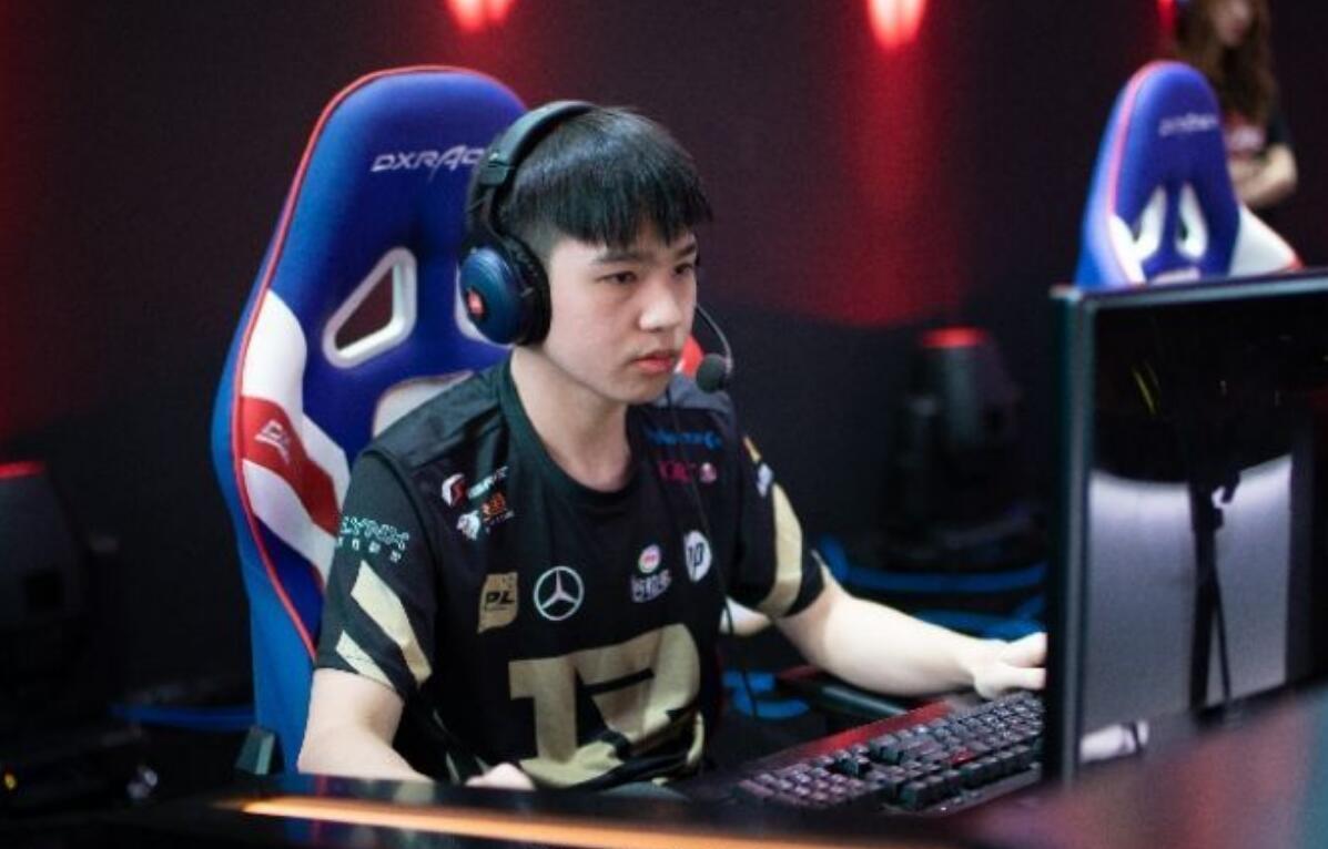 Karsa在瑞士队比赛中爆冷赛后罗马内部沟通——欧联节点到来，Faker在老鹰比赛中绝杀瞬间刷屏(karsa现在是哪个战队2025)-乐鱼平台